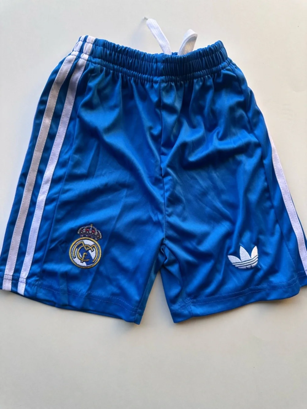 Kid’s Blue Real Madrid Jersey - Picture 4 of 4